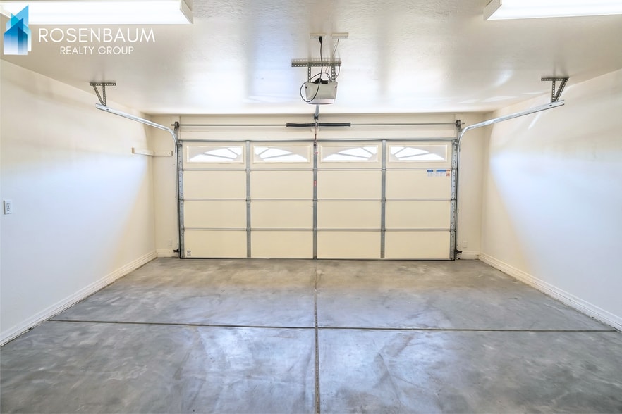 Building Photo - Charming 2-bedrooms, 2-baths duplex home in Prescott Valley!