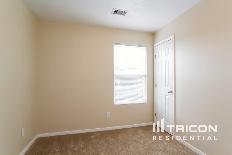 Building Photo - 11727 Abby Ridge Way