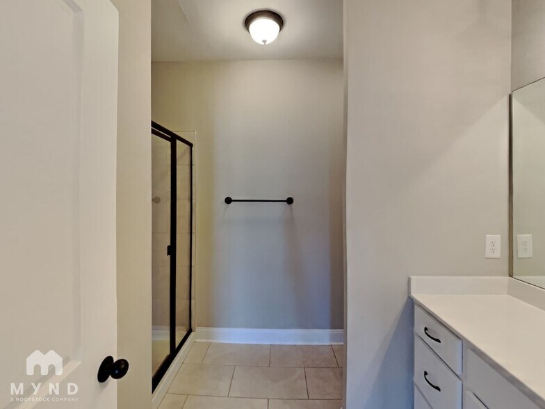 Building Photo - 3735 Shades Valley Ln