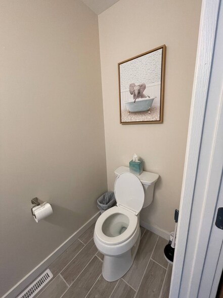 Building Photo - 1104 S State St