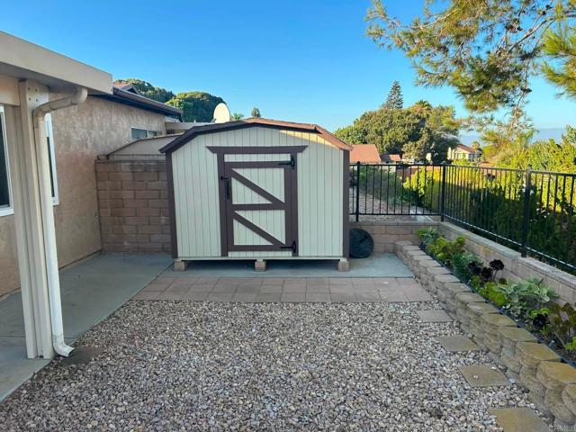 Building Photo - 1404 Highridge Dr