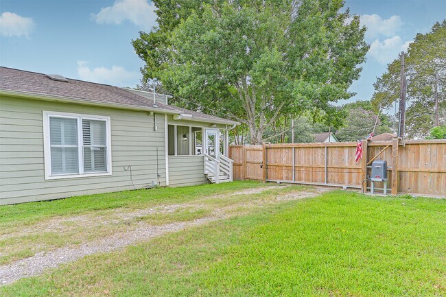 Building Photo - 5220 Krueger Dr
