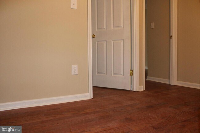 Building Photo - 4832 Brookstone Terrace