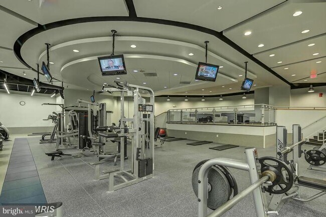 Building Photo - 1021 Arlington Blvd