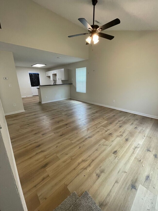 Building Photo - 1904-1906 Arlene Dr.