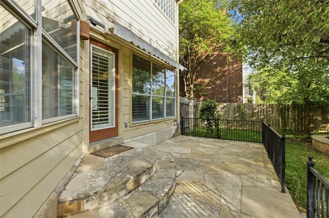 Building Photo - 5813 Miramonte Dr