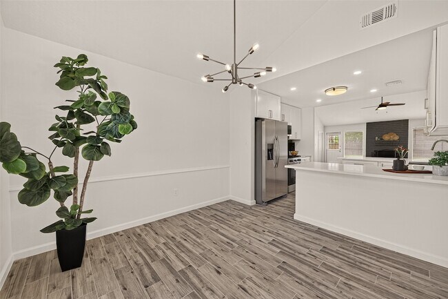 Building Photo - 22314 N Fork Dr