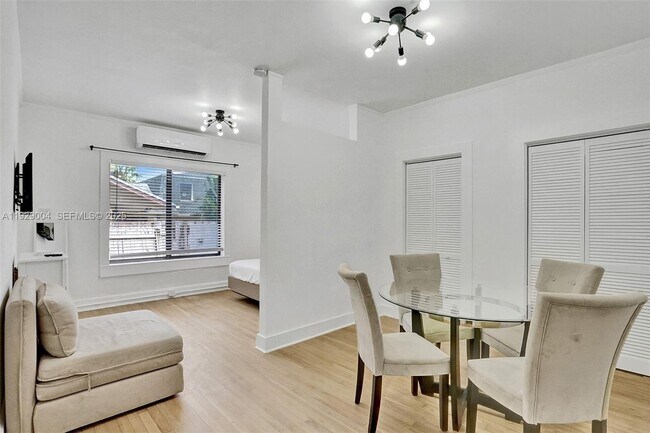 Building Photo - 1656 Polk St