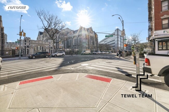 Building Photo - 526 W 139th St
