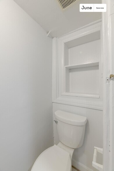 Building Photo - 1443 Parkwood Pl NW