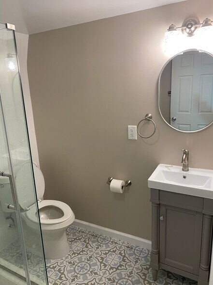 Basement full bath - 413 5th St