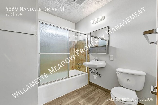 Building Photo - Newly Remodeled 2 Bedroom, 1.5 Bathroom Ap...