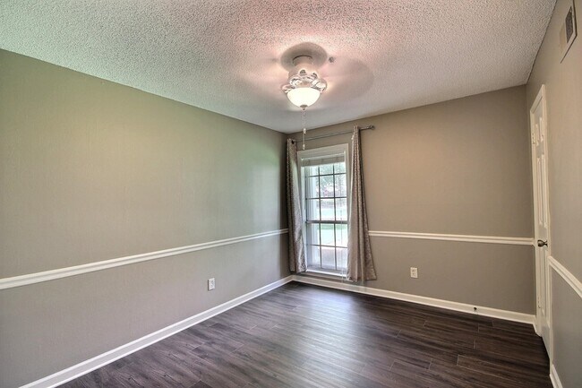 Building Photo - 1074 Tararidge Dr