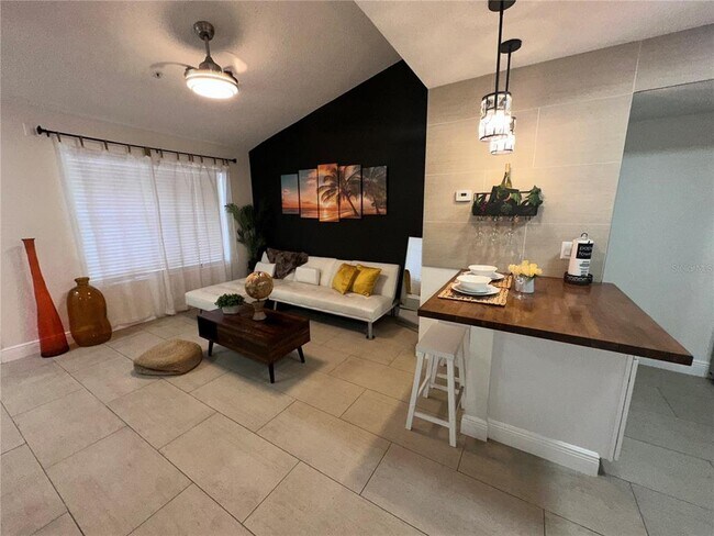 Building Photo - 2216 Grand Cayman Ct