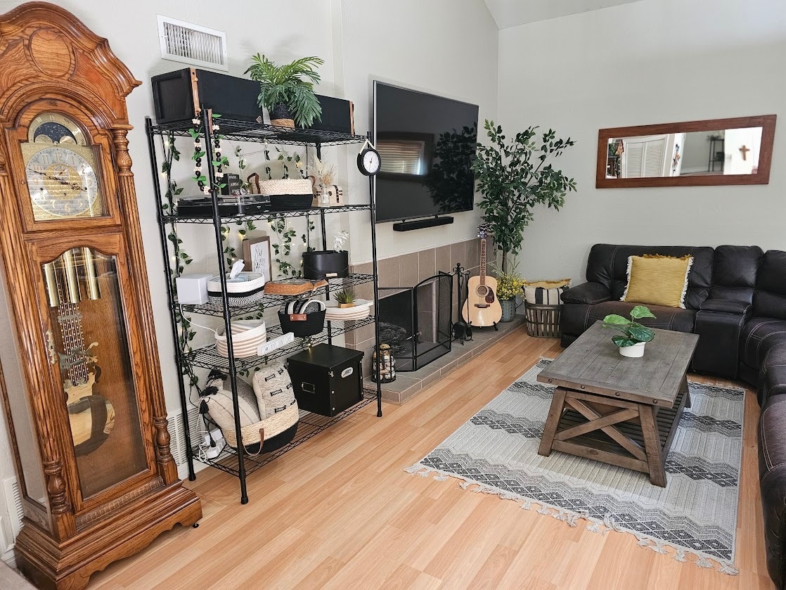 Building Photo - 21705 Cabrosa