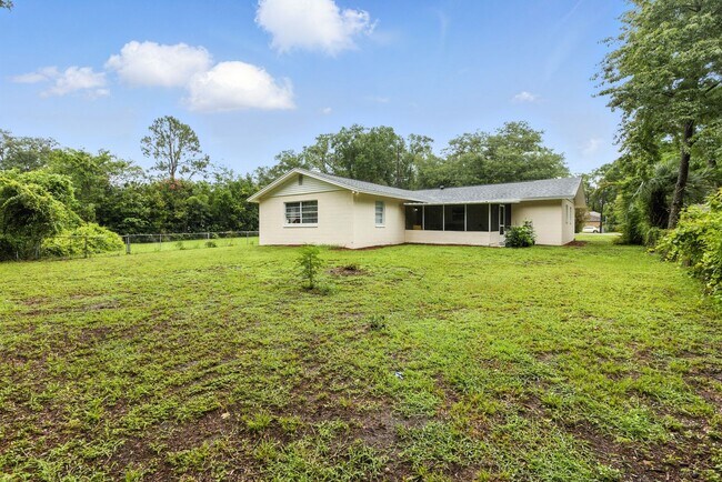 Building Photo - Spacious 4-Bedroom Home in Wildwood – Rece...