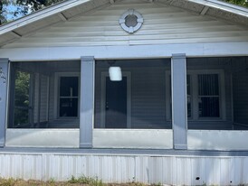 Building Photo - 2908 Saint Johns Ave