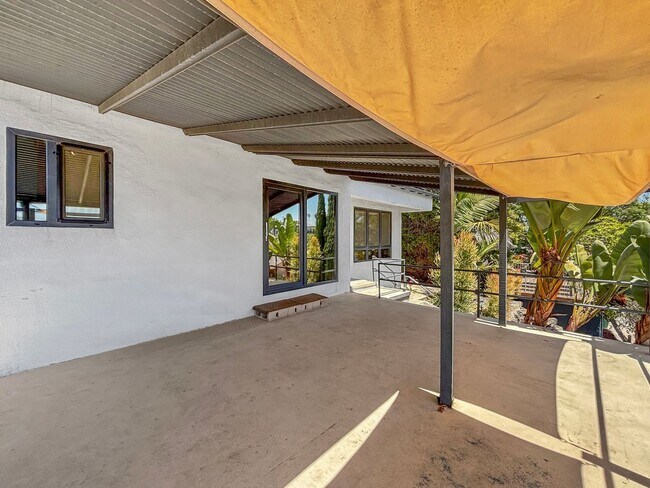 Building Photo - Beautiful 3BD/2BA House in El Cerrito w/ W...