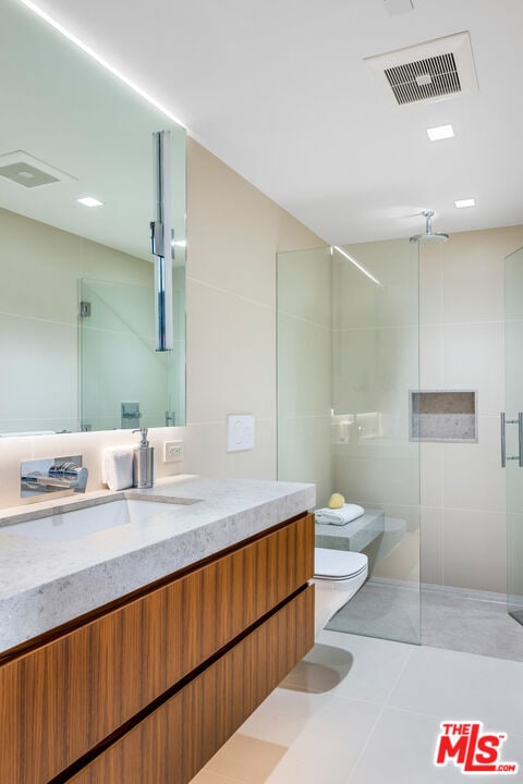 Building Photo - 1731 Summitridge Dr