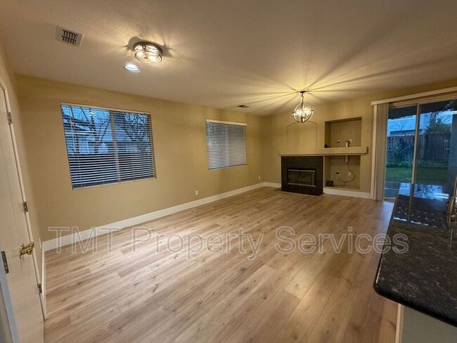 Building Photo - 3424 Babson Dr