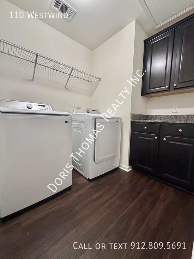 Building Photo - 110 Westwind-