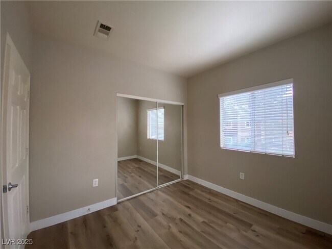 Building Photo - 5250 S Rainbow Blvd