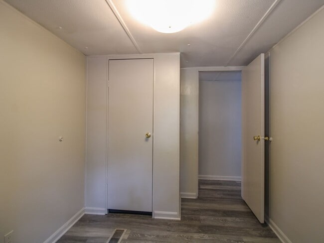 Building Photo - New Rental at River Road Estates!