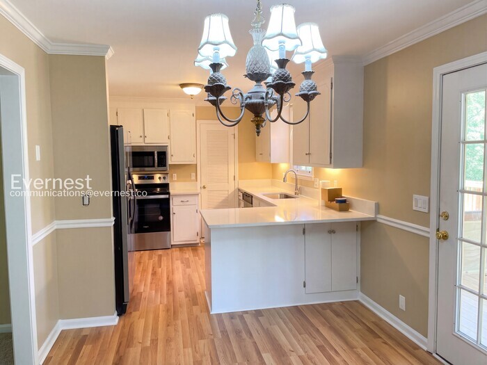 Building Photo - 1203 Countryside Dr