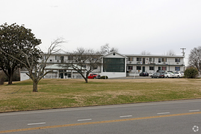 Building Photo - Cumberland Hill Apartments