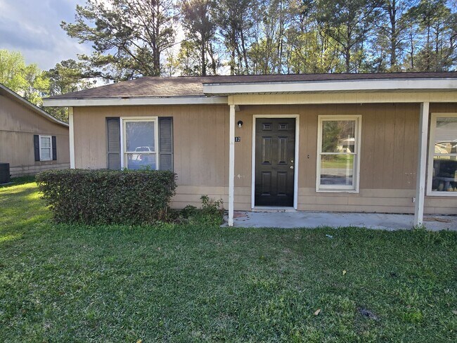 Building Photo - 412 S Ashley St