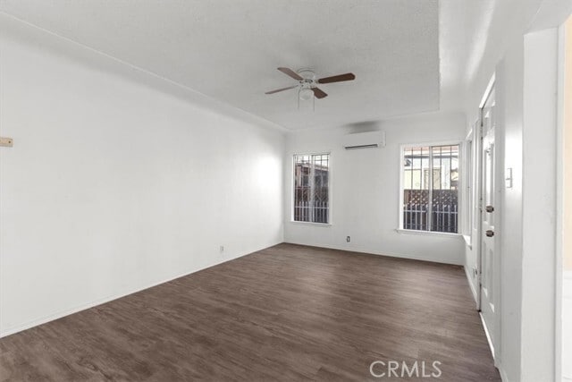 Building Photo - 600 W Century Blvd