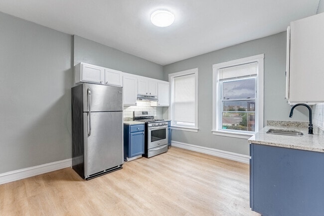 Building Photo - 4200 W 21st Pl