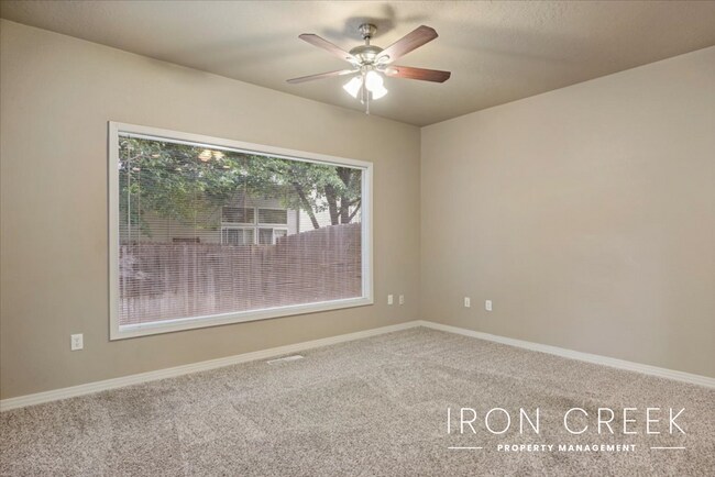 Building Photo - AVAILABLE JUNE 16