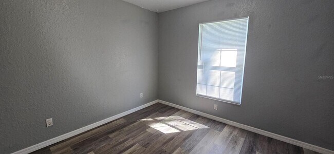 Building Photo - 5496 NW 57th Ave