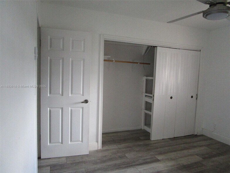 Building Photo - 8101 SW 24th Ct