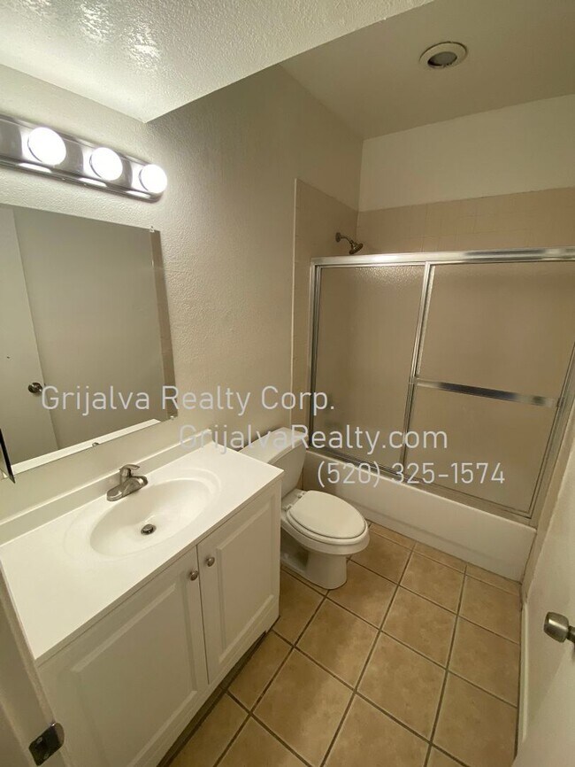 Building Photo - 5837 E 24th St