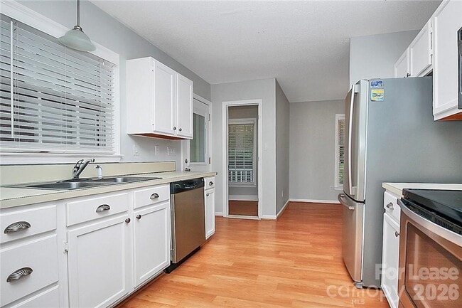 Building Photo - 11718 Fernhurst Ln