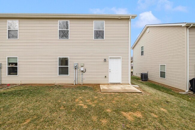 Building Photo - 2927 Watauga Rd