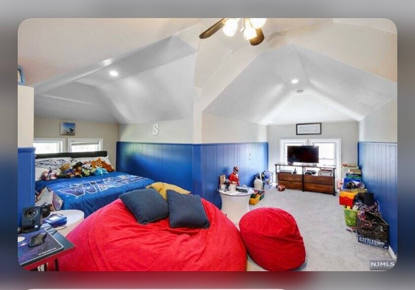 Building Photo - 109 Park St