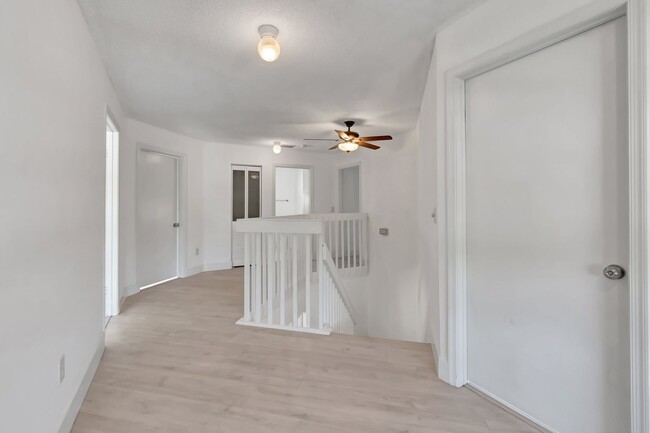 Building Photo - Boca Raton Modern Comfort Meets Florida Ch...