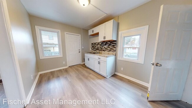 Building Photo - 3 br, 1 bath House - 3359 West 86th St.