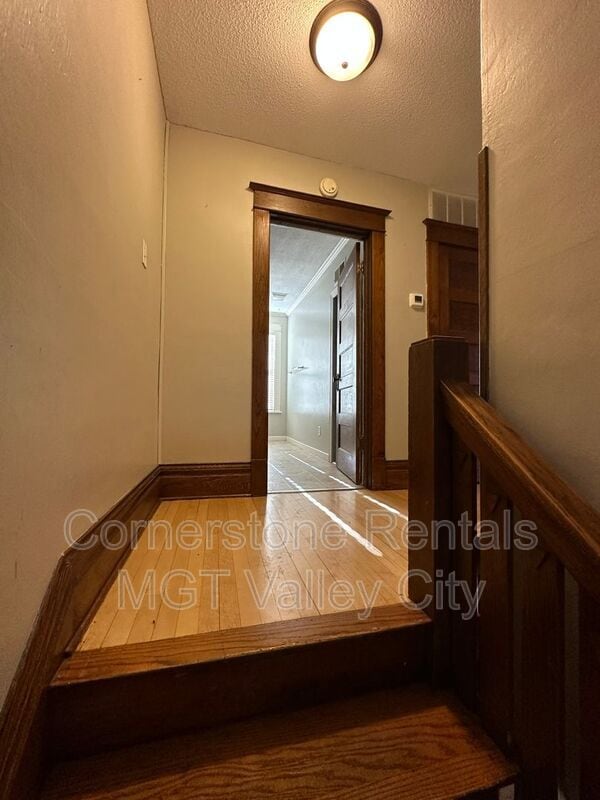 Building Photo - 141 6th St NW