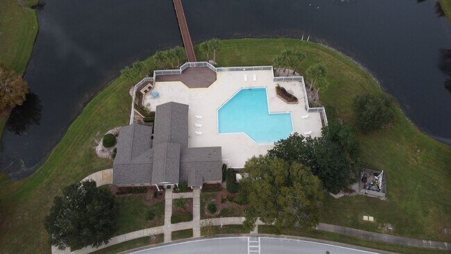 Building Photo - Spacious 2 bedroom 2 bath condo practically on UCF campus