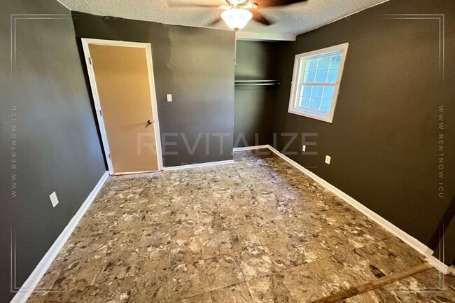 Building Photo - Newly Remodeled 3 Bd / 1 Ba in Moss Point