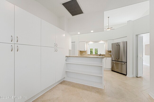 Building Photo - 9006 Portsmouth Ct