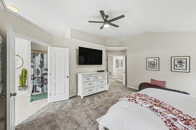 Building Photo - Freshly Renovated 4 Bedroom Home In Centerville OH