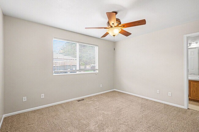 Building Photo - Beautifully Updated Littleton Home with Huge Yard & Basement Storage