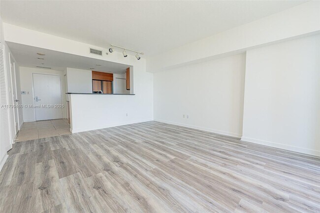 Building Photo - 325 S Biscayne Blvd