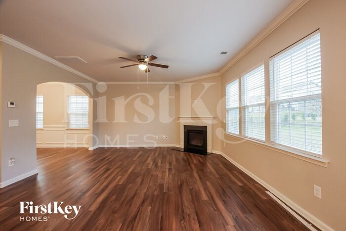 Building Photo - 16323 Wavenly House Dr