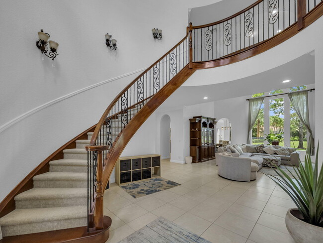 Building Photo - 8703 Club Estates Way